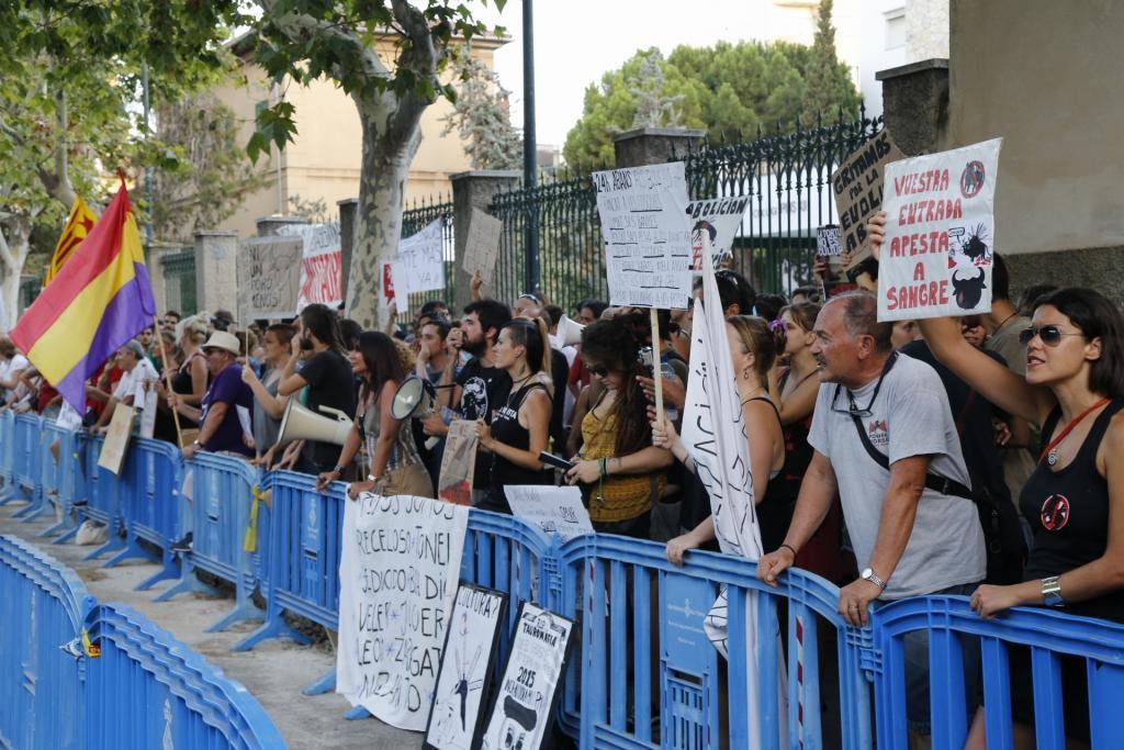 LAS ISLAS BALEARES, ANTITAURINAS