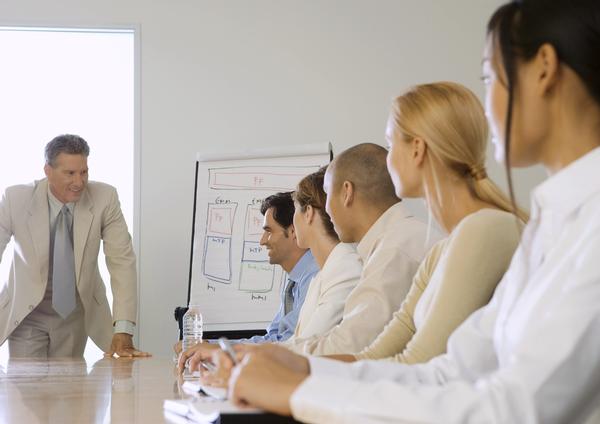LOS JEFECILLOS ESPAÑOLES GANAN 2,6 VECES MÁS QUE LOS EMPLEADOS
