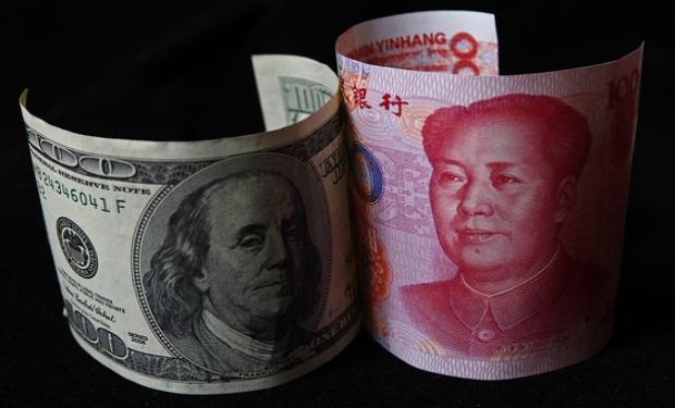 TRAPICHEOS MACROECONÓMICOS DE LOS CHINOS