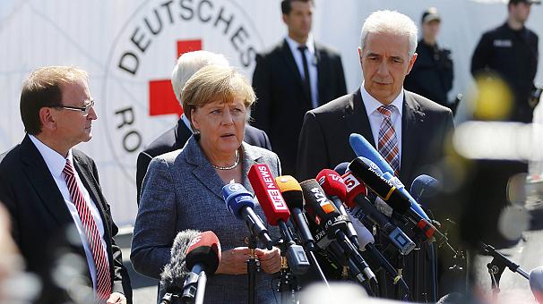 EUROPA TENDRÁ QUE BUSCAR REALMENTE SOLUCIONES PARA EL DRAMA DE LA INMIGRACIÓN