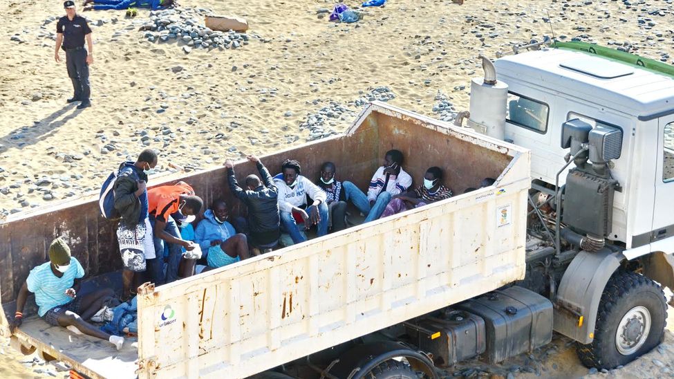 20150829 migrantes tratados como basura1