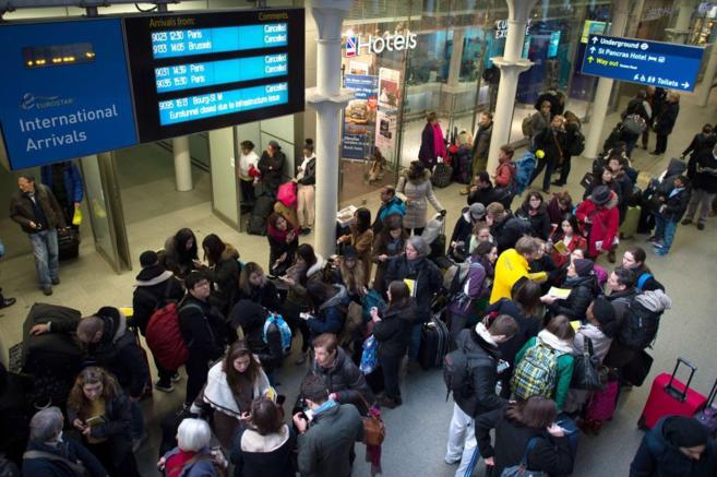PARALIZACIÓN EN EL EUROTÚNEL POR UN ASALTO DE MIGRANTES