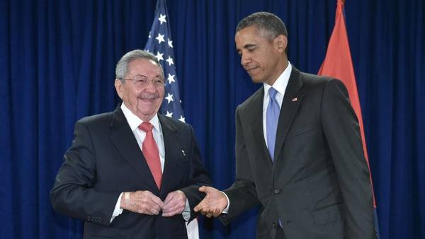 CASTRO SE REÚNE CON OBAMA, PERO DE GUANTÁNAMO NO SE HABLA