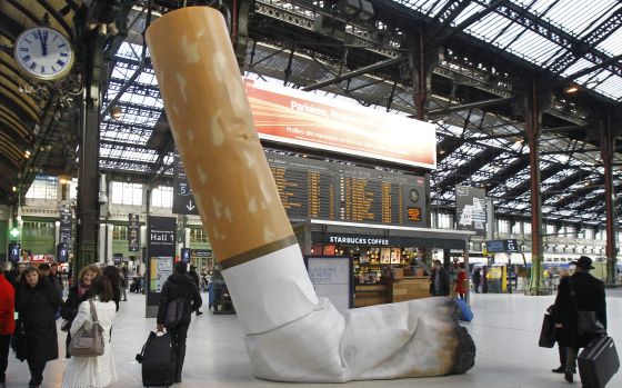 TIRAR COLILLAS EN PARÍS CUESTA DINERO