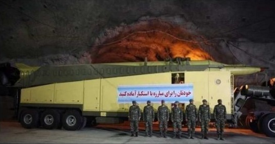 IRÁN SE PONE GALLITO Y MUESTRA UN ARSENAL DE MISILES