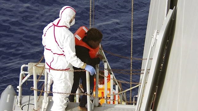 SIGUEN LLEGANDO EMIGRANTES SUBSAHARIANOS A ITALIA