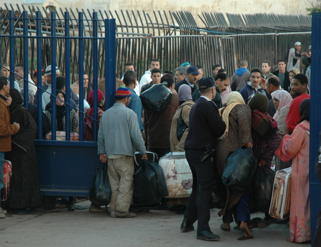 ENTRAN EN MELILLA POR LA PUERTA Y SIN PROBLEMAS