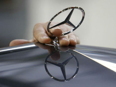 LA MERCEDES ALEMANA TAMBIÉN COMETIÓ FRAUDE, CON LA CONNIVENCIA DEL GOBIERNO