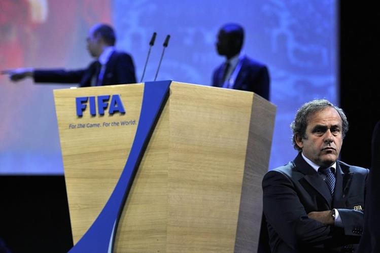 EL COMITÉ DE ÉTICA Y ESTÉTICA DE LA FIFA NO GUSTA A PLATINI