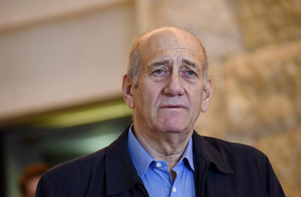 PRISIÓN PARA EX JEFE DE GOBIERNO ISRAELÍ