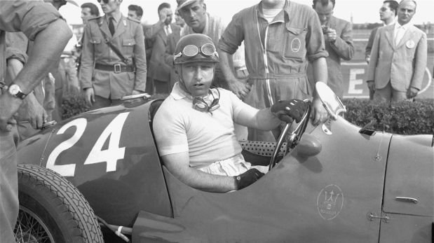 EXHUMAN LOS RESTOS DE FANGIO