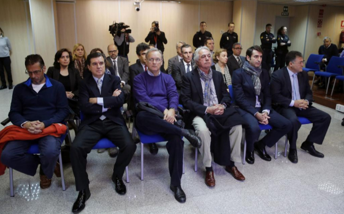 LA MONARQUÍA ESPAÑOLA EN EL BANQUILLO