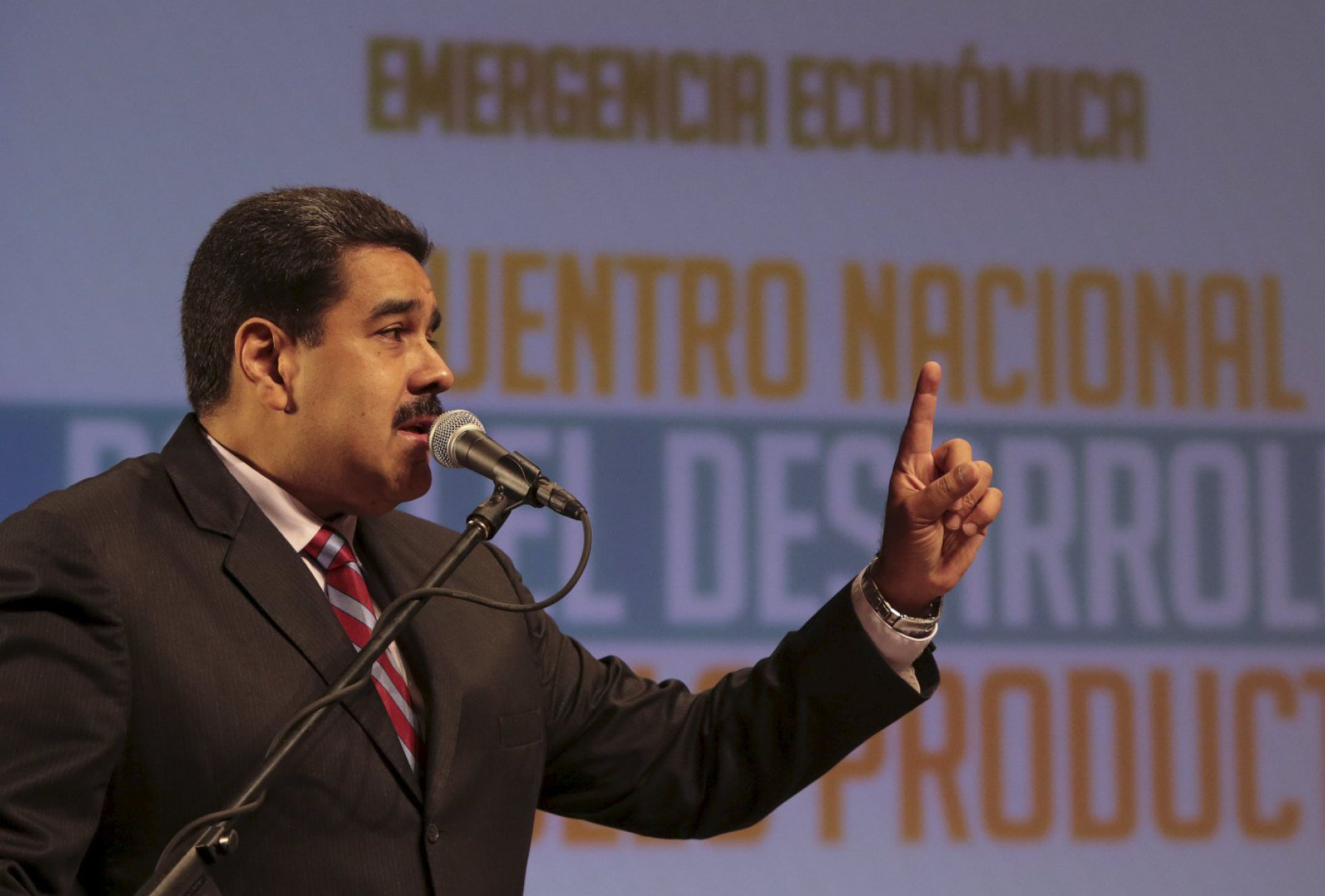 MADURO AMENAZA A LA ASAMBLEA
