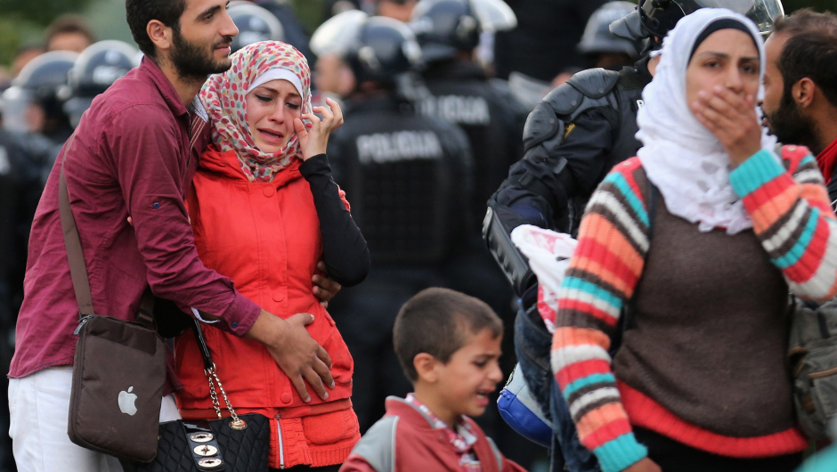 EUROPA EMPIEZA A REQUISAR LOS BIENES DE LOS REFUGIADOS