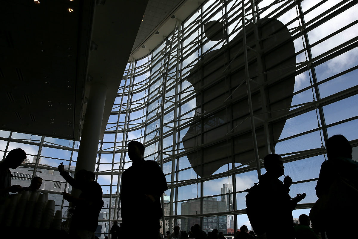 EL PARIPÉ DE LA DISPUTA ENTRE APPLE Y EL FBI