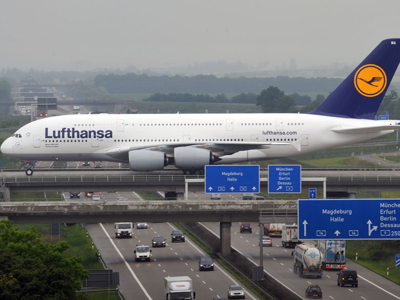 INCREÍBLEMENTE, LUFTHANSA DISPARÓ SUS GANANCIAS EL AÑO PASADO