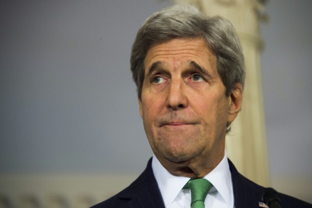 KERRY TAMBIÉN ESTÁ DE GIRA