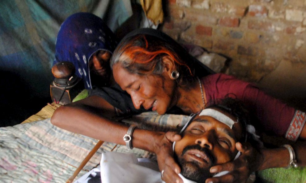 INTOXICACIÓN MASIVA POR ALCOHOL EN PAKISTÁN