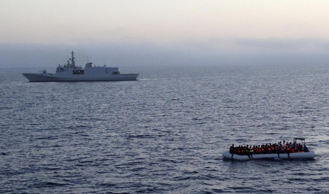 LOS ‘CARABINIERI’ ESTÁN AHÍ, EN LOS SALVAMENTOS DEL MEDITERRÁNEO