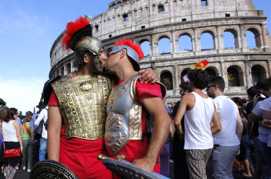 ITALIA LEGALIZA EL MATRIMONIO HOMOSEXUAL