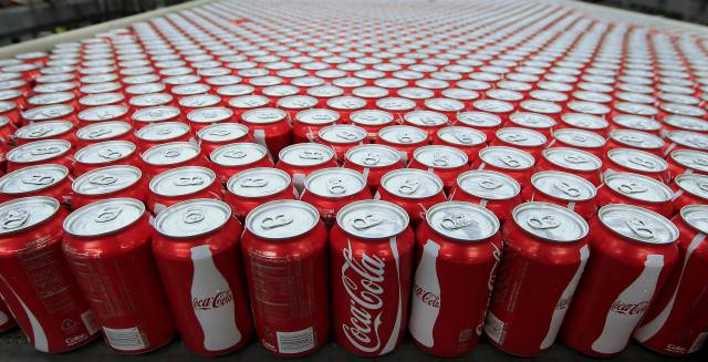 EDITORIAL: COCA-COLA SUSPENDE LA FABRICACIÓN EN VENEZUELA POR FALTA DE AZÚCAR
