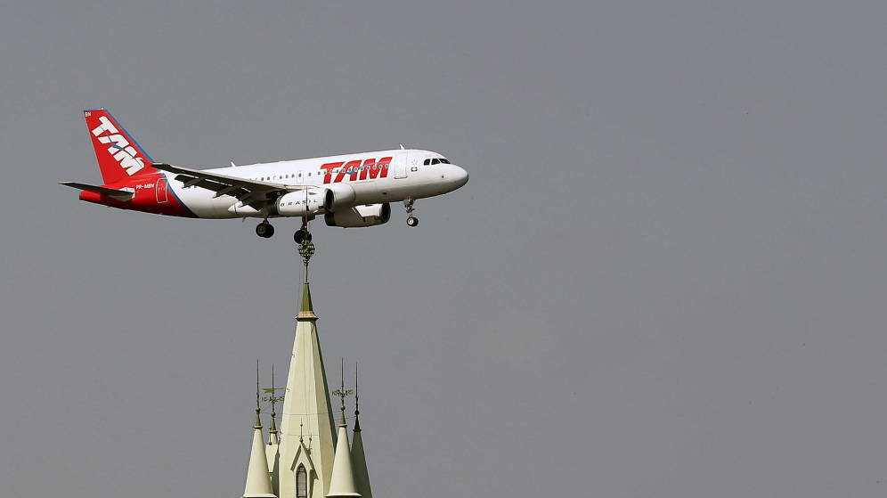 LATAM SUSPENDE SUS VUELOS A VENEZUELA