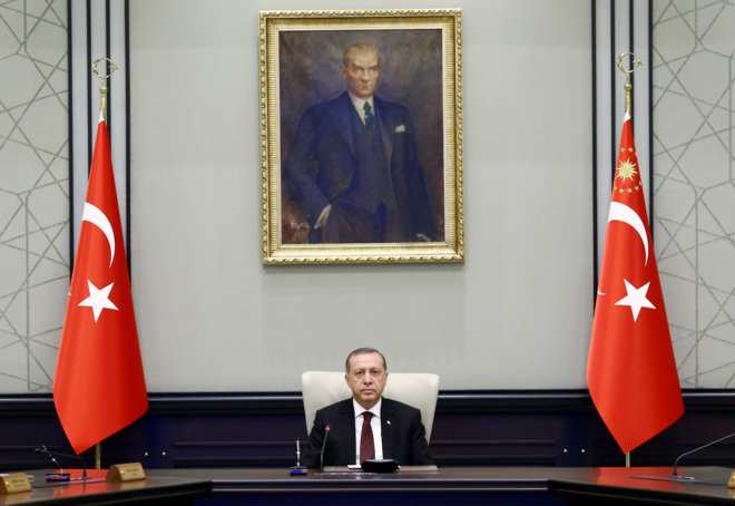 ERDOGAN QUIERE SU REFERÉNDUM SOBRE UN 'BREXIT' 'A LA TURCA'