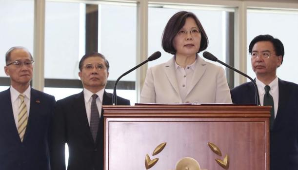 CHINA SUSPENDE SUS COMUNICACIONES CON TAIWÁN