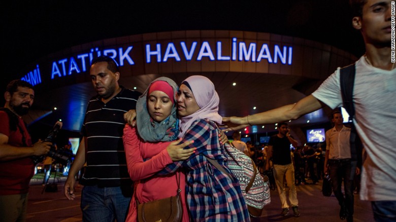 EDITORIAL: ATENTADO EN EL AEROPUERTO DE ESTAMBUL