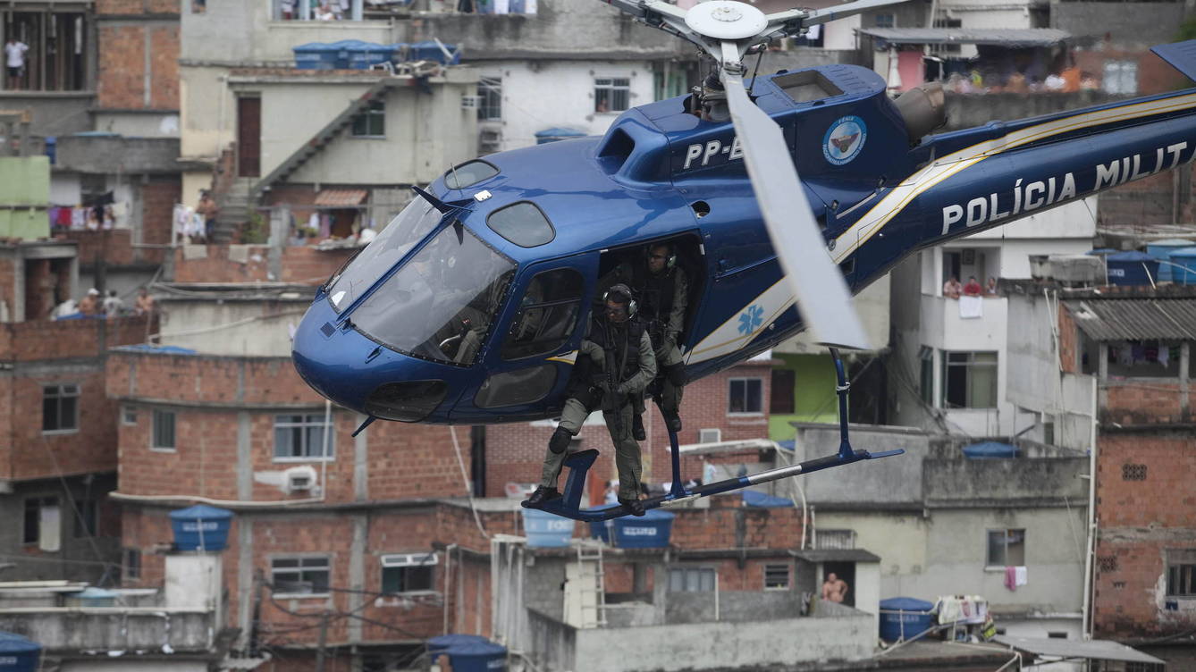 SE DISPARAN LAS MUERTES A MANOS DE POLICÍAS EN RÍO: LOS PROTECTORES, PARTE DEL PROBLEMA
