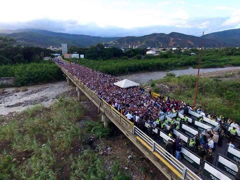 COLOMBIA NO DA ABASTO CON LOS VENEZOLANOS QUE LLEGAN A CÚCUTA