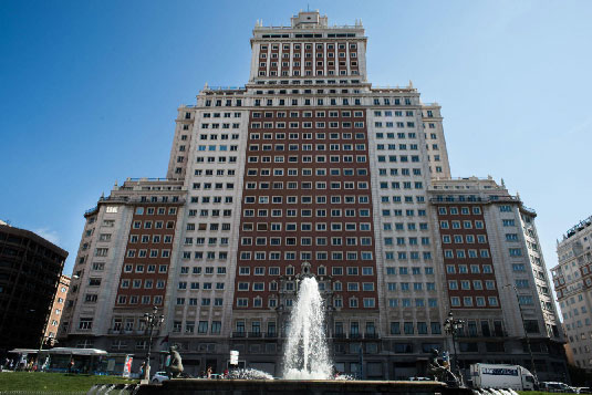 UN HOLDING MURCIANO HACE NEGOCIOS CON EL CHINO WANDA