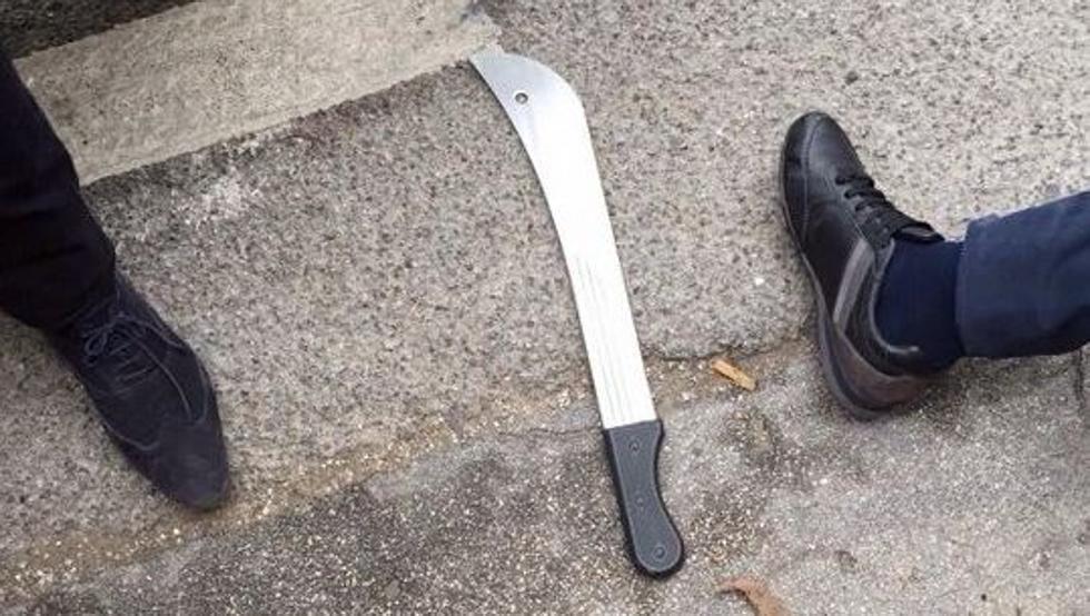 AGRESIÓN CON MACHETE A DOS POLICÍAS EN BÉLGICA