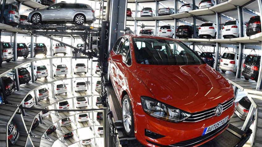 SEIS PLANTAS ALEMANAS DE WOLKSWAGEN PARALIZAN SU PRODUCCIÓN DE GOLF Y PASSAT