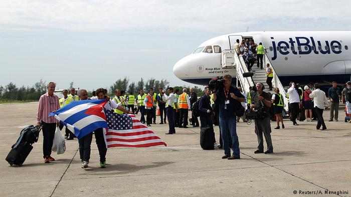 ATERRIZA EN CUBA EL PRIMER VUELO REGULAR DESDE EE.UU.