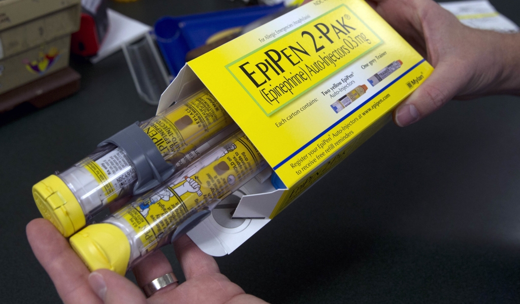 ABUSO DE LAS FARMACÉUTICAS APLICANDO LA LEY DE LA OFERTA Y LA DEMANDA