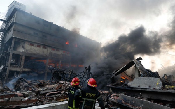 DE NUEVO UNA TRAGEDIA EN UNA FÁBRICA TEXTIL DE BANGLADESH