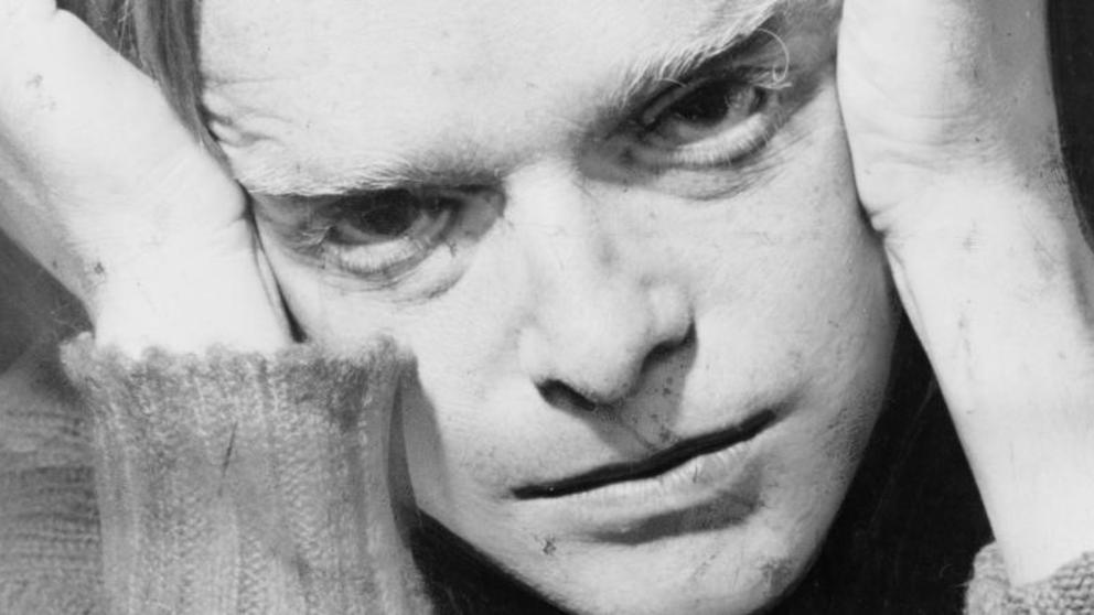 LAS CENIZAS DE TRUMAN CAPOTE SE VAN DE FIESTA