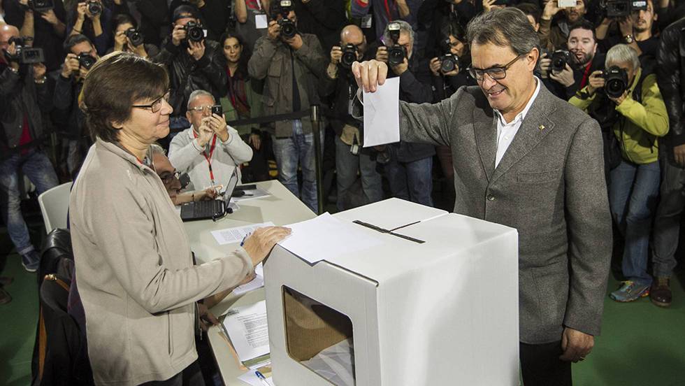 PIDEN 10 AÑOS DE INHABILITACIÓN PARA ARTUR MAS