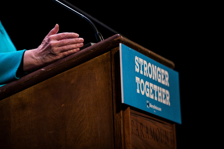 PASEN Y VEAN... EL SHOW CONTINÚA HASTA EL DÍA 8/11