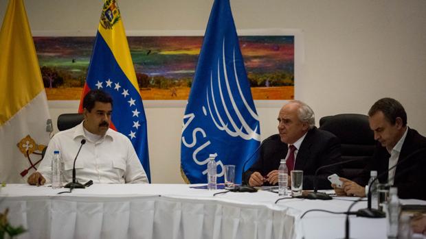 REUNIÓN GOBIERNO-OPOSICIÓN EN CARACAS