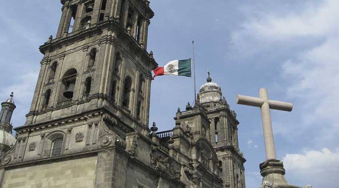 EL VATICANO DESAUTORIZA MOVILIZACIONES ANTI-GAY EN MÉXICO