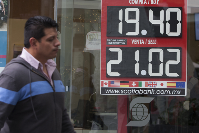 EL PESO MEXICANO, EN CAÍDA LIBRE