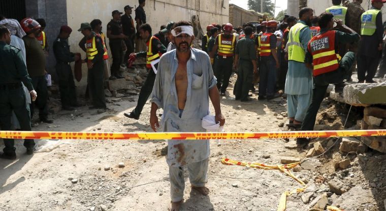 ATENTADO EN TEMPLO SUFÍ DE PAKISTÁN