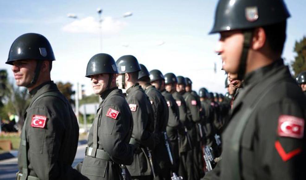 MUCHOS MILITARES TURCOS DE LA OTAN PIDEN ASILO