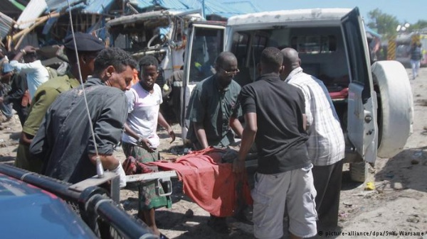 ATENTADO EN UN MERCADO DE MOGADISCIO