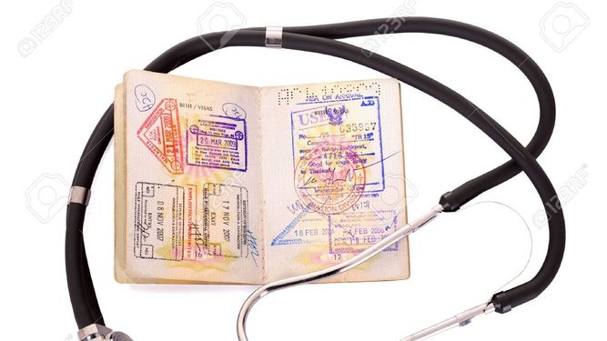 CONTINÚA EL ÉXODO DE MÉDICOS ESPAÑOLES