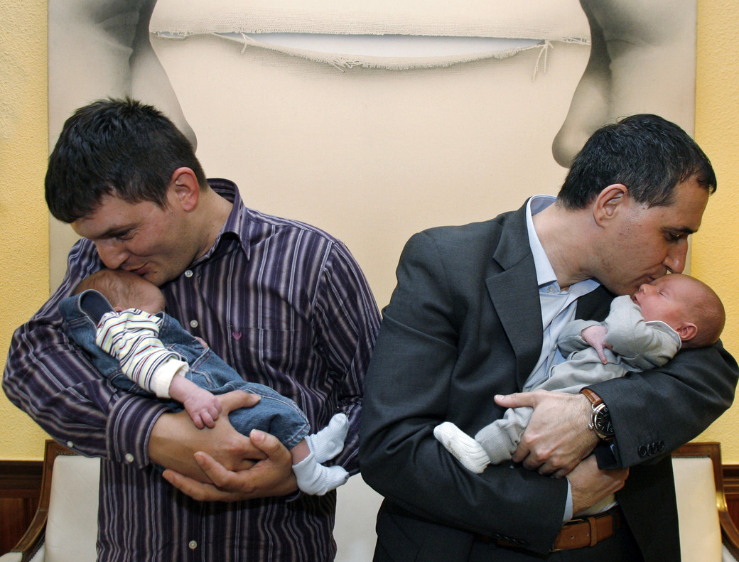 ESPAÑA HA DADO UN SALTO PATERNAL…