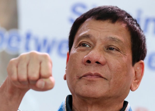 DUTERTE PIENSA QUE COMO TIENE PODER LO PUEDE TODO
