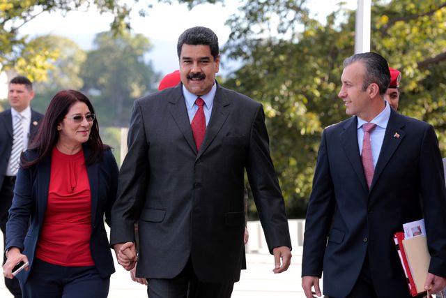 MADURO SUBE EL SALARIO MÍNIMO PERO SIGUE SIENDO UNA MISERIA